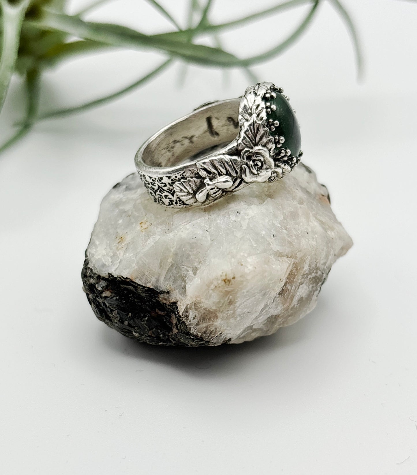 Green Amethyst Honey Bee Ring