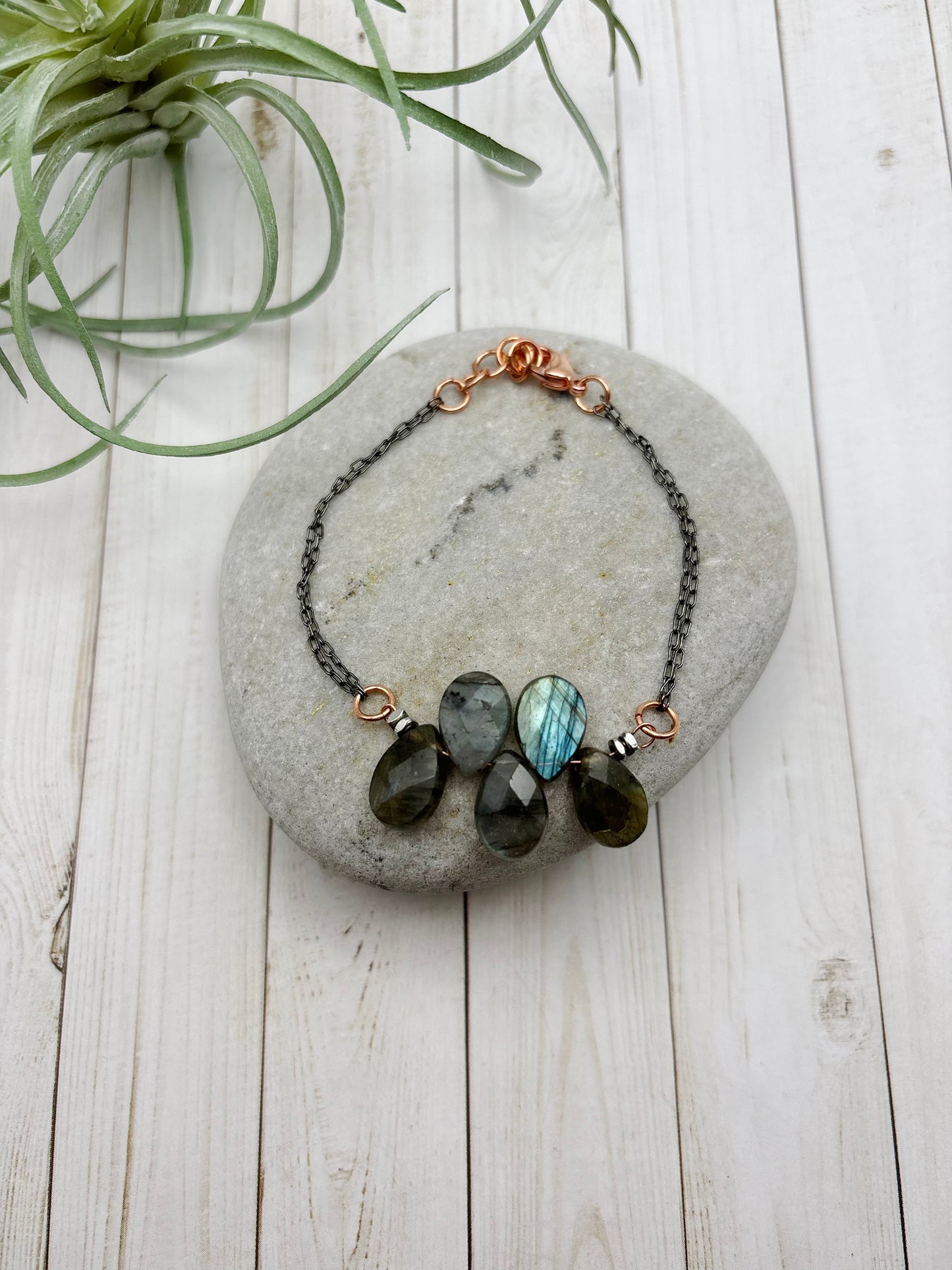 Labradorite Drops Bracelet