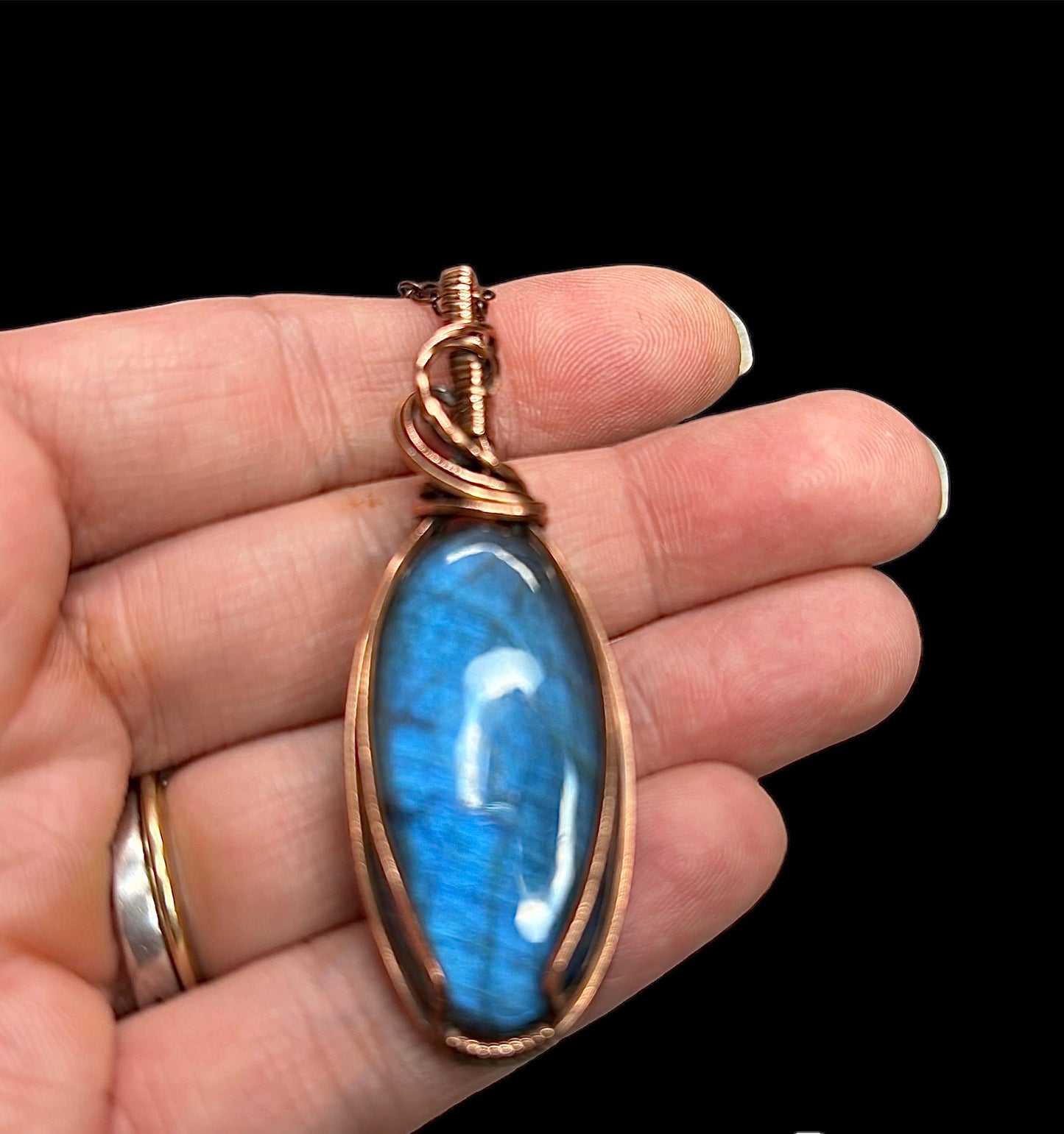 Patty’s Labradorite Pendant w/chain
