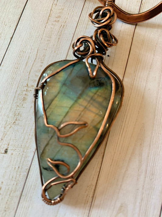Rose vine Labradorite pendant